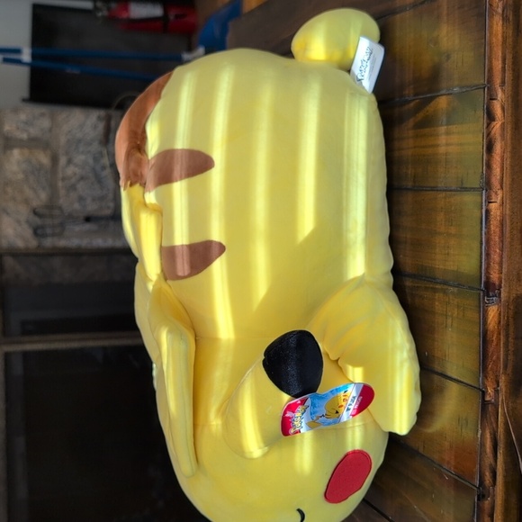 18" plush sleeping Pikachu - Picture 4 of 8